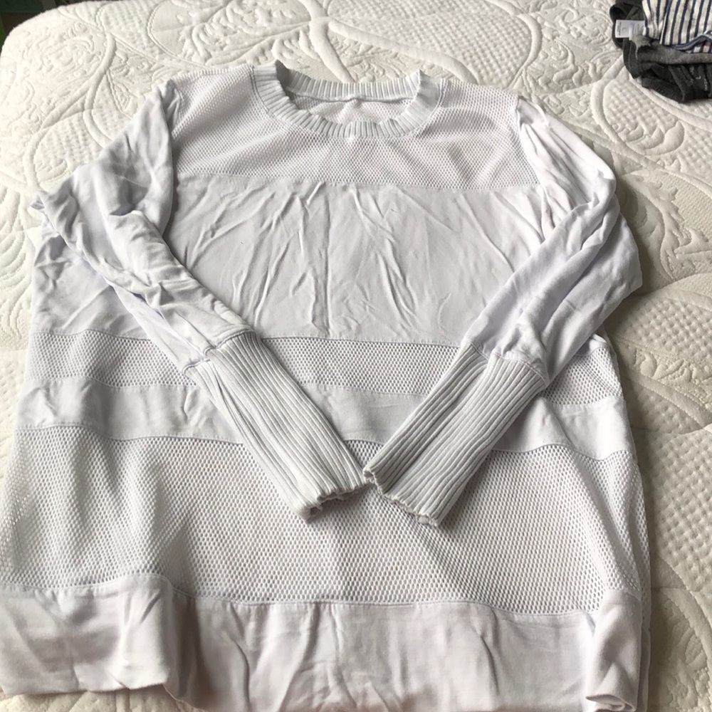 Alo white sweatshirt